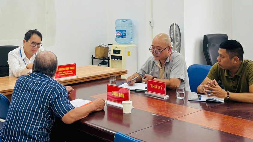 LÃNH ĐẠO UBND PHƯỜNG KIM LIÊN, 
THÀNH PHỐ HÀ NỘI TIẾP CÔNG DÂN ĐỊNH KỲ 
