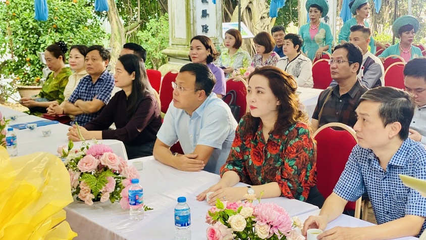 Phường Ba Đình: Long trọng tổ chức Khánh đản Ngày tiệc Thánh Mẫu Thoải Phủ năm 2025 tại Đền Thủy Trung Tiên