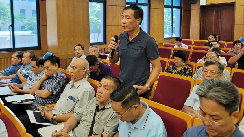 Cử tri phường Ba Đình, Ngọc Hà, Giảng Võ kiến nghị đẩy nhanh tiến độ cải tạo, xây mới, sửa chữa các khu chung cư cũ
