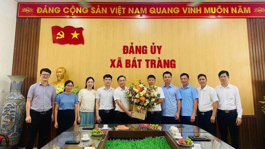 Bát Tràng gặp mặt kỷ niệm 95 năm Ngày truyền thống ngành Tuyên giáo
