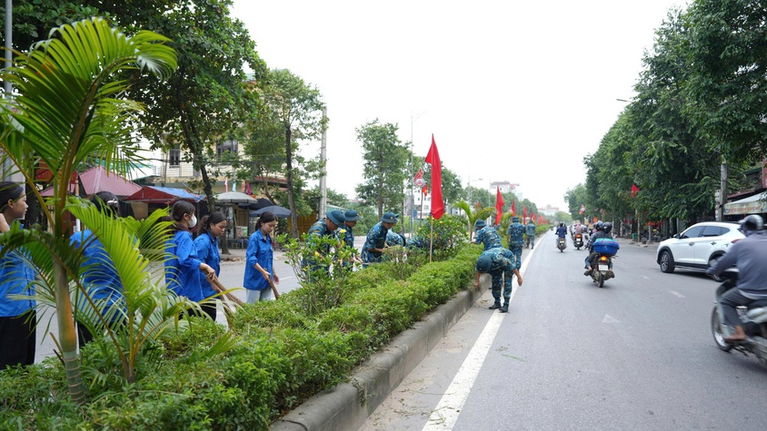 ĐOÀN THANH NIÊN XÃ THANH OAI: RA QUÂN TỔNG VỆ SINH MÔI TRƯỜNG CHÀO MỪNG ĐẠI HỘI ĐẠI BIỂU ĐẢNG BỘ XÃ LẦN THỨ I, NHIỆM KỲ 2025-2030