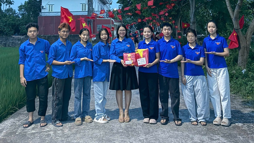 Đoàn Thanh niên xã Hòa Phú và chi đoàn thôn Phú Đức triển khai Công trình thanh niên 
