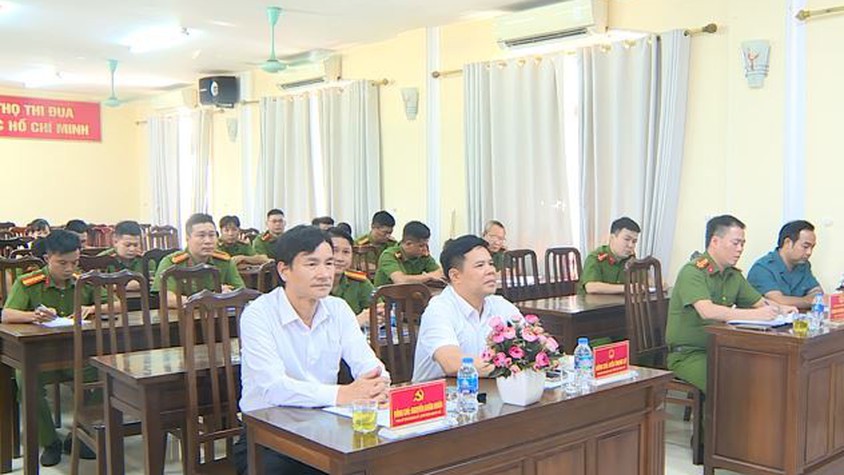 Công an xã Phúc Thọ đánh giá kết quả 01 tháng hoạt động; phát động ra quân cao điểm tấn công trấn áp tội phạm nhân dịp kỷ niệm các ngày lễ lớn