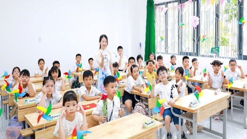 TRƯỜNG TIỂU HỌC HẠ YÊN QUYẾT HÂN HOAN CHÀO ĐÓN HỌC SINH KHÓA ĐẦU TIÊN