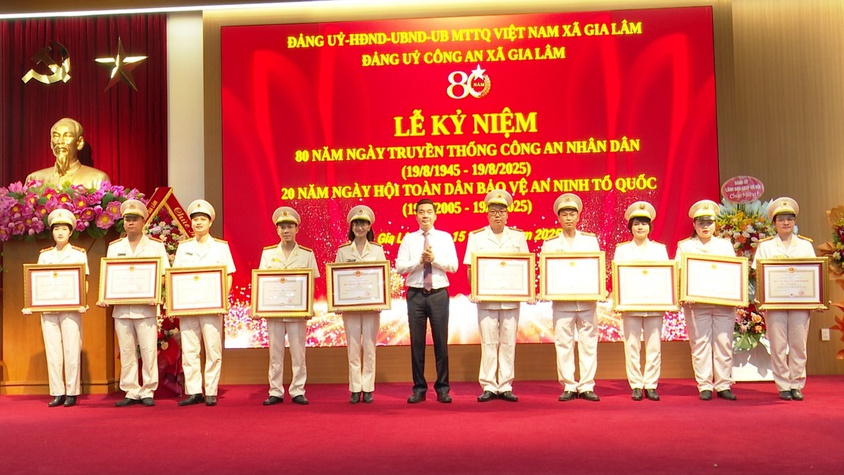 Xã Gia Lâm kỷ niệm 80 năm ngày truyền thống Công an nhân dân và 20 năm Ngày hội Toàn dân bảo vệ an ninh tổ quốc
