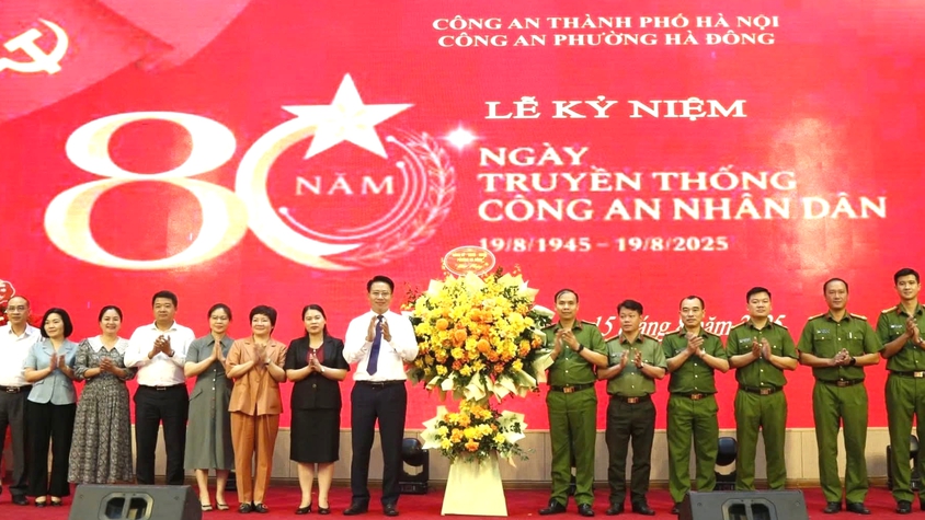 Công an phường Hà Đông tổ chức Lễ kỷ niệm 80 năm Ngày truyền thống Công an nhân dân