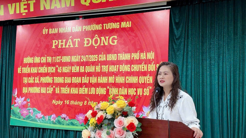 Phường Tương Mai phát động hưởng ứng Chiến dịch “45 ngày đêm ra quân hỗ trợ hoạt động chuyển đổi số” và triển khai các điểm lưu động “Bình dân học vụ số” trên địa bàn.