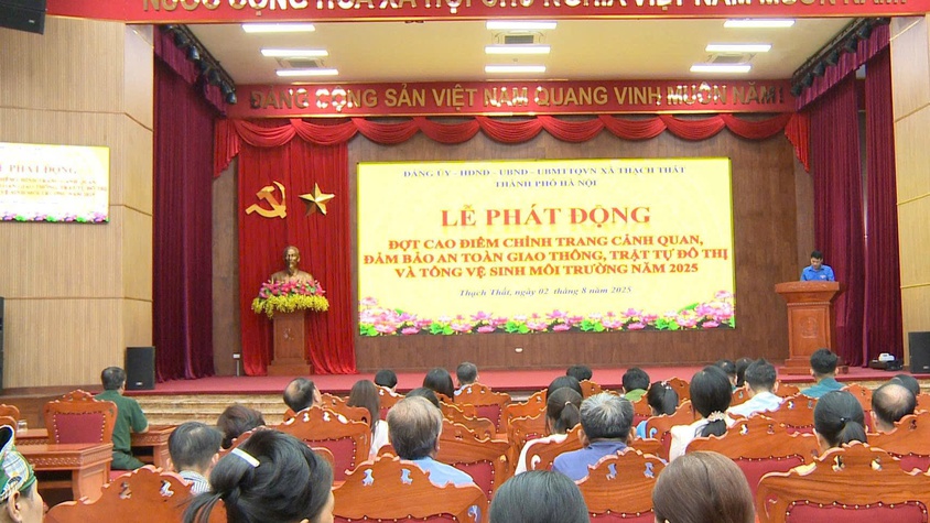 XÃ THẠCH THẤT ĐỒNG LOẠT RA QUÂN HƯỞNG ỨNG TỔNG VỆ SINH MÔI TRƯỜNG, CHỈNH TRANG CẢNH QUAN VÀ GẮN BIỂN CÔNG TRÌNH THI ĐUA THIẾT THỰC CHÀO MỪNG ĐẠI HỘI ĐẢNG, ĐẠI HỘI MTTQ VÀ CÁC ĐOÀN THỂ CHÍNH TRỊ - XÃ HỘI CÁC CẤP