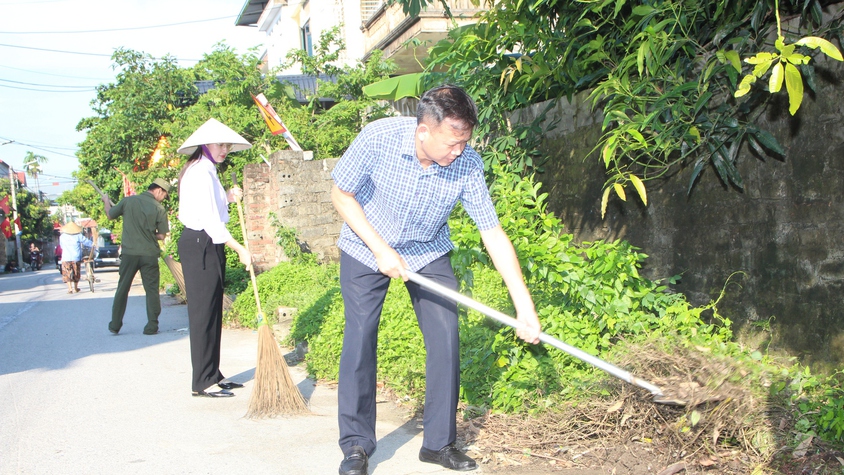 Hòa Xá đồng loạt ra quân tổng vệ sinh môi trường: Chung tay để quê hương sáng – xanh – sạch – đẹp hơn