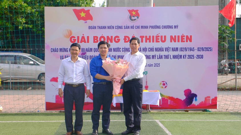 Chương Mỹ khai mạc Giải bóng đá Thiếu niên năm 2025 