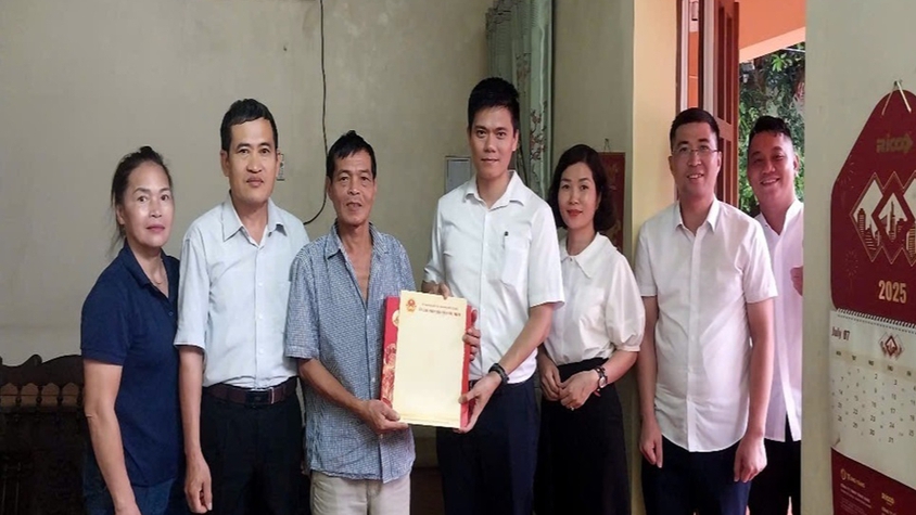 LÃNH ĐẠO UBND XÃ PHÚC THỊNH THĂM, TẶNG QUÀ DỊP KỶ NIỆM 80 NĂM QUỐC KHÁNH NƯỚC CỘNG HÒA XÃ HỘI CHỦ NGHĨA VIỆT NAM (02/9/1945 - 02/9/2025)