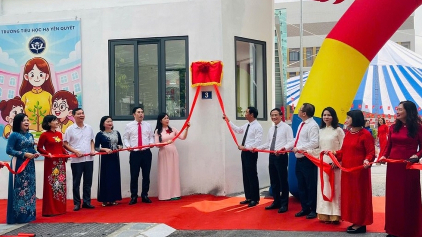 Phường Cầu Giấy gắn biển công trình chào mừng Quốc khánh 2/9
