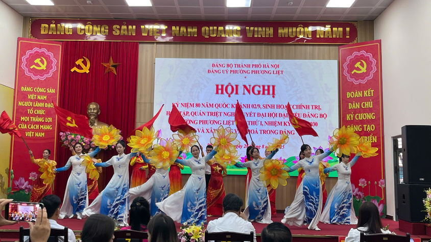 Hội nghị kỷ niệm 80 năm Cách mạng Tháng 8 và Quốc khánh 2/9; Sinh hoạt Chính trị, học tập, quán triệt Nghị quyết Đại hội đại biểu Đảng bộ phường Phương Liệt lần thứ I, nhiệm kỳ 2025-2030