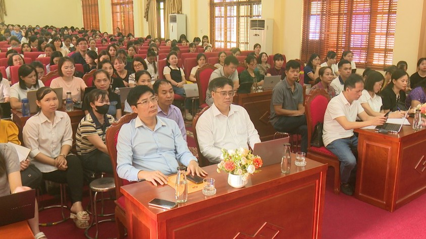 Tập huấn Chuyên đề “Sử dụng trí tuệ nhân tạo AI trong dạy học và chuyển đổi số” cho cán bộ quản lý, giáo viên các cơ sở giáo dục trên địa bàn xã Dương Hòa năm 2025