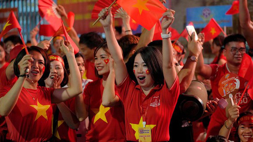 Tặng 100.000 đồng/người cho toàn dân ăn Tết Độc lập