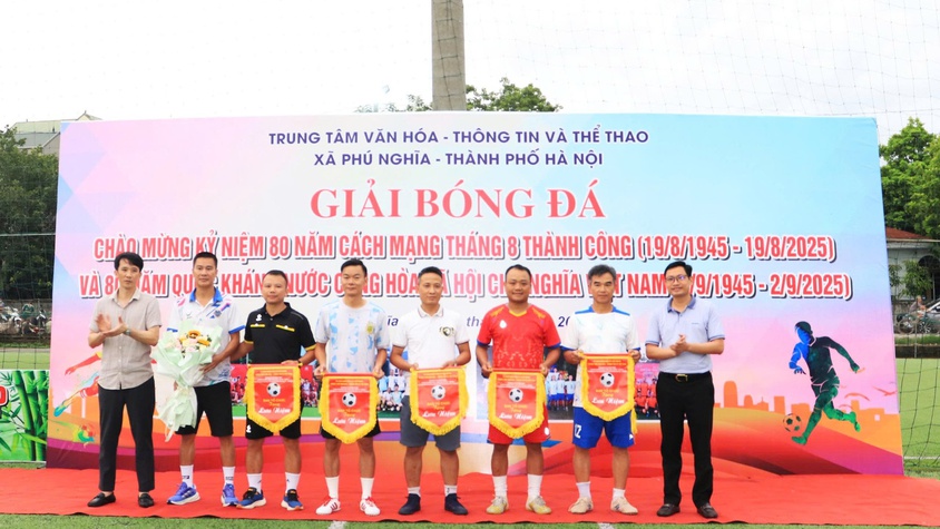 Xã Phú Nghĩa tổ chức thành công Giải bóng đá chào mừng kỷ niệm 80 năm Cách mạng Tháng Tám và Quốc khánh 2/9
