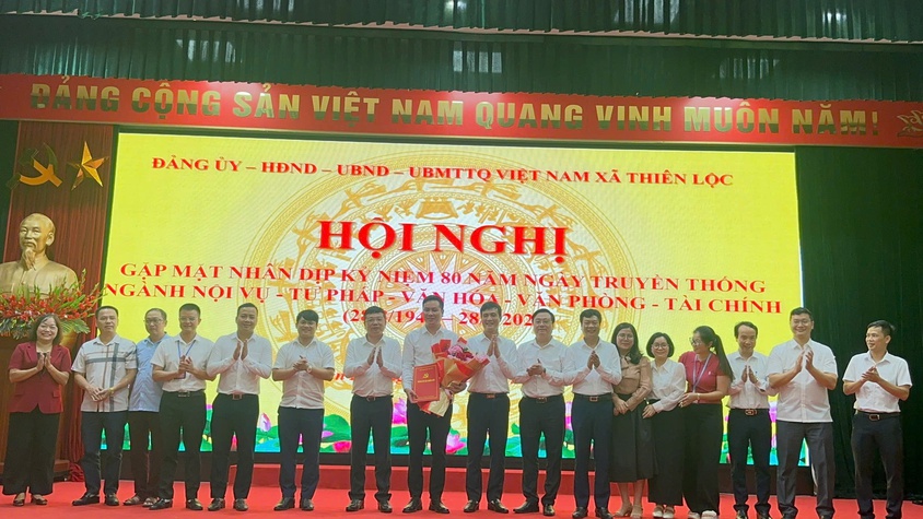 Hội nghị gặp mặt nhân dịp kỷ niệm 80 năm ngày truyền thống ngành Nội vụ - Tư pháp – Văn hóa – Văn phòng – Tài chính (28/8/1945 – 28/8/2025)