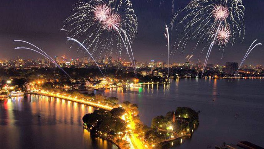 Tây Hồ: Tổ chức các hoạt động văn hoá - nghệ thuật, bắn pháo hoa phục vụ nhân dân dịp lễ kỷ niệm 80 năm Cách mạng Tháng Tám và Quốc khánh 2/9