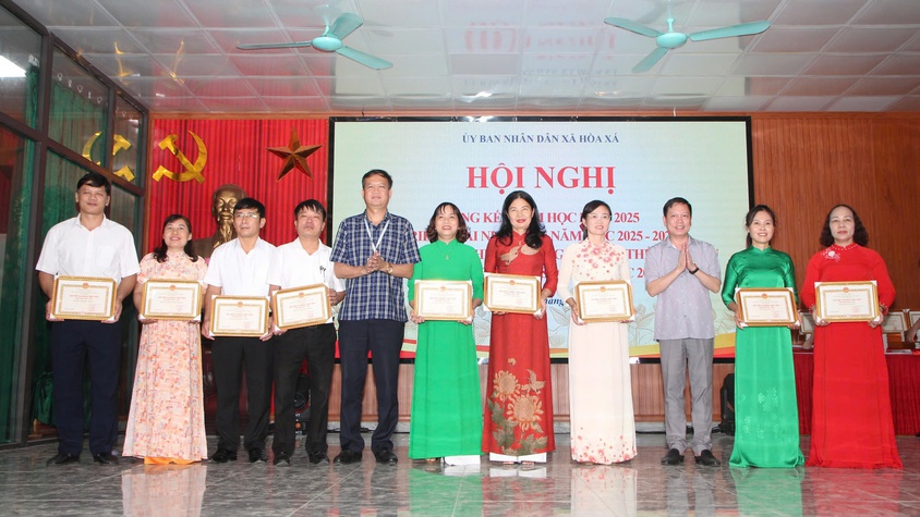 XÃ HÒA XÁ TỔNG KẾT NĂM HỌC 2024 – 2025, TRIỂN KHAI NHIỆM VỤ NĂM HỌC 2025 – 2026