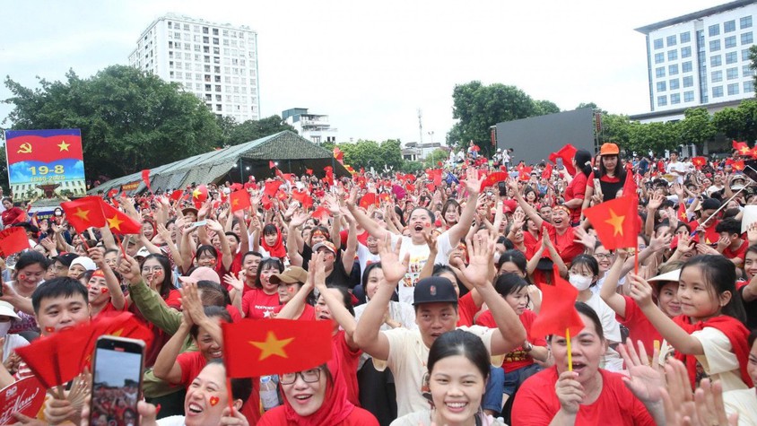 Bài Tuyên truyền về việc nhận quà nhân dịp kỷ niệm 80 năm Cách mạng Tháng Tám và Quốc khánh 2/9