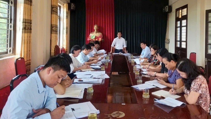 Ban Văn hoá – Xã hội, HĐND xã giám sát công tác tuyển sinh đầu cấp, việc dự kiến các khoản thu đầu năm học 2025-2026 