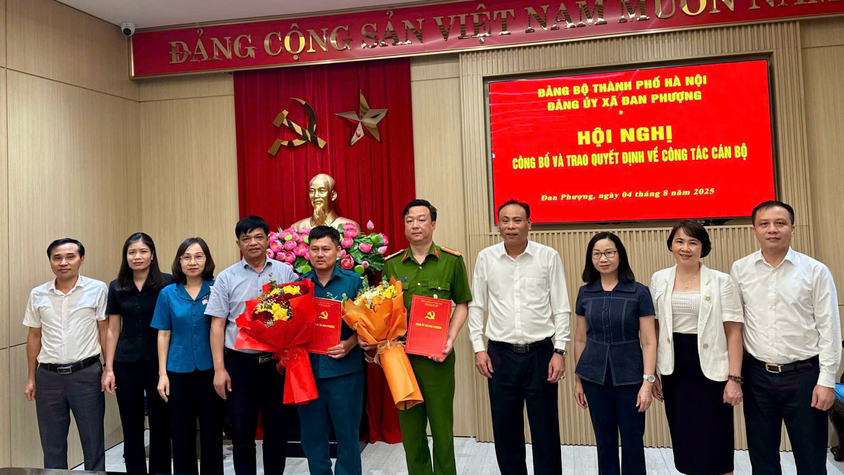 Đảng ủy xã Đan Phượng tổ chức Hội nghị công bố và trao quyết định về công tác cán bộ
