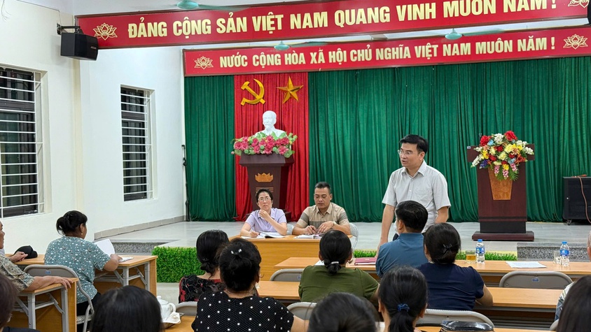 Đồng chí Dương Viết Cường – Phó Bí thư Đảng ủy, Chủ tịch UBND xã Gia Lâm dự sinh hoạt chi bộ TDP Bình Minh