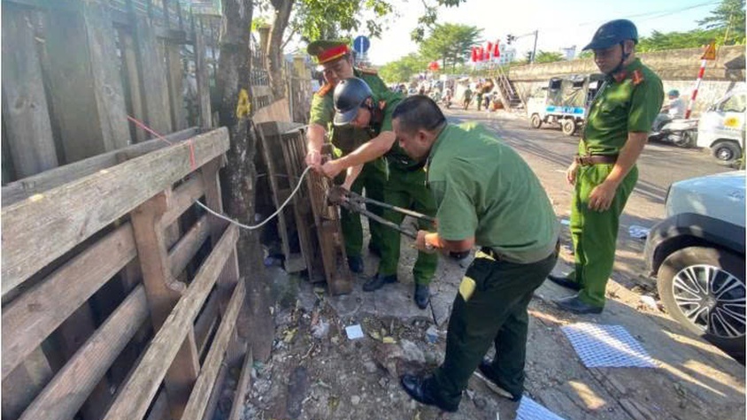 PHƯỜNG HỒNG HÀ RA QUÂN TỔNG VỆ SINH, CHỈNH TRANG ĐÔ THỊ CHÀO MỪNG ĐẠI HỘI ĐẢNG BỘ PHƯỜNG LẦN THỨ NHẤT, NHIỆM KÌ 2025-2030