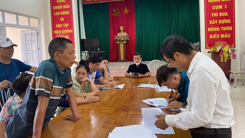 Liên Minh thực hiện chi trả quà 2/9 cho người dân trên địa bàn xã