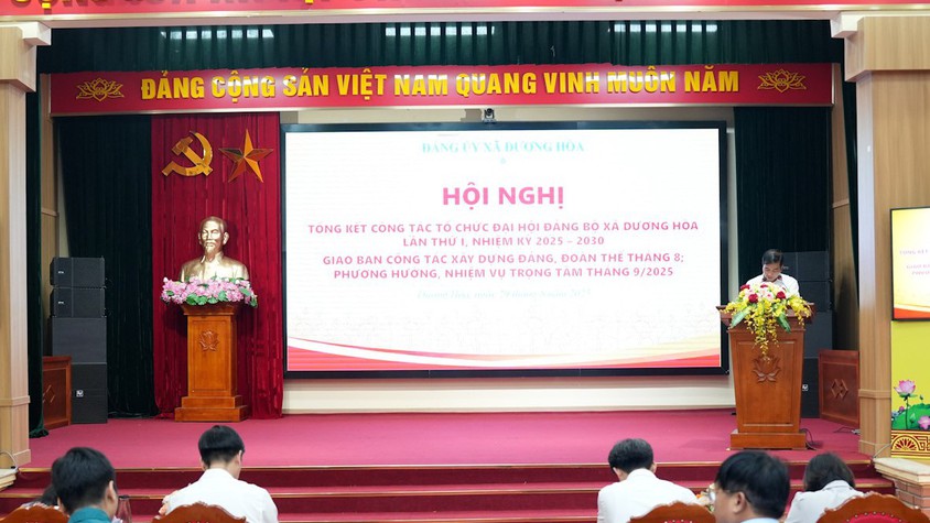 Tổng kết công tác tổ chức Đại hội Đảng bộ xã Dương Hoà lần thứ I, nhiệm kỳ 2025-2030; Giao ban công tác xây dựng Đảng đoàn thể tháng 8, phương hướng nhiệm vụ trọng tâm tháng 9/2025