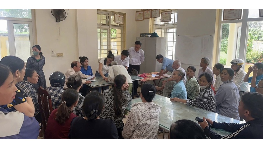 Xã Phúc Lộc cơ bản hoàn thành chi trả quà 2/9 của Chính phủ đúng tiến độ, người dân đồng tình, phấn khởi