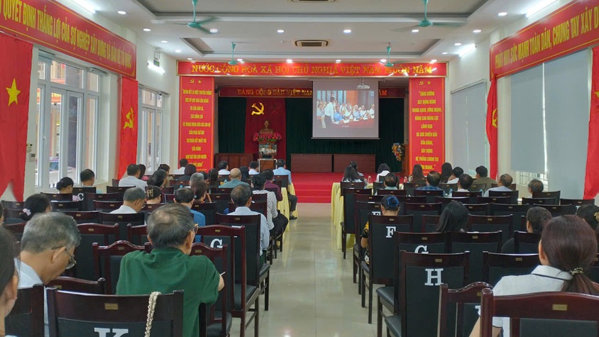 Trên 120 đại biểu phường Kiến Hưng tham dự trực tuyến Hội nghị toàn quốc quán triệt, triển khai thực hiện Nghị quyết số 59, 70, 71, 72 của Bộ Chính trị