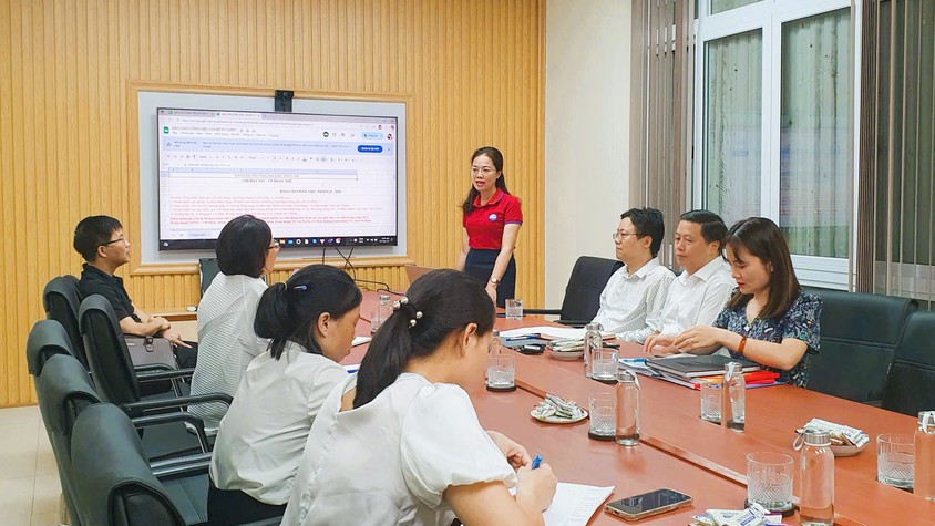ĐẨY MẠNH CHUYỂN ĐỔI SỐ, ỨNG DỤNG TRÍ TUỆ NHÂN TẠO, ĐỔI MỚI HÌNH THỨC SINH HOẠT CHI BỘ