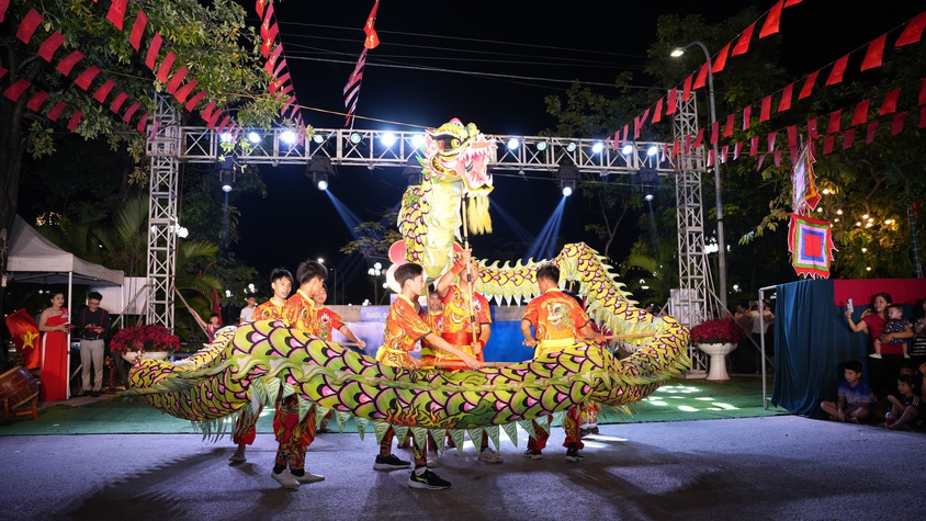 XÃ VÂN ĐÌNH TỔ CHỨC CHƯƠNG TRÌNH GIAO LƯU NGHỆ THUẬT ĐƯỜNG PHỐ