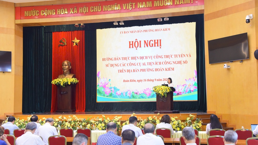 Hội nghị hướng dẫn thực hiện dịch vụ công trực tuyến và sử dụng các công cụ AI, tiện ích công nghệ số