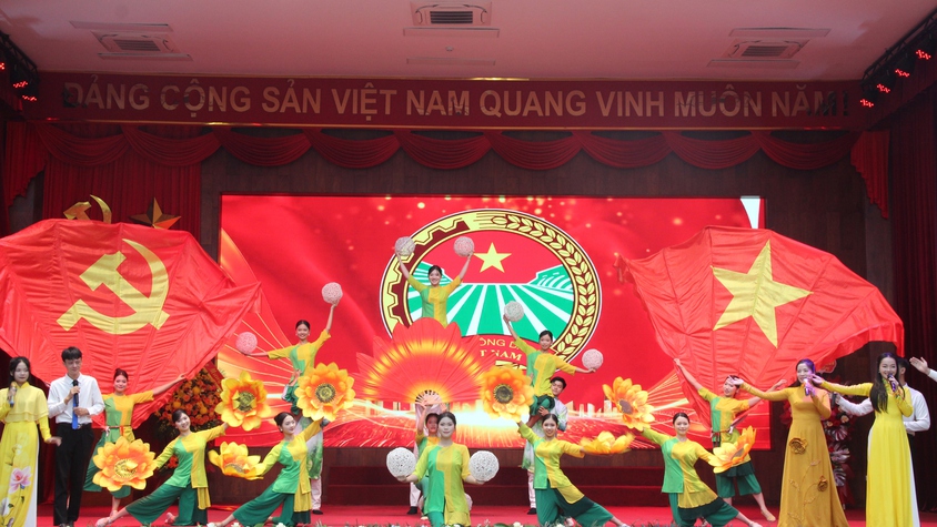 Chúc mừng Đại hội Đại biểu Hội Nông dân xã Thạch Thất lần thứ I, nhiệm kỳ 2025-2030 thành công tốt đẹp
