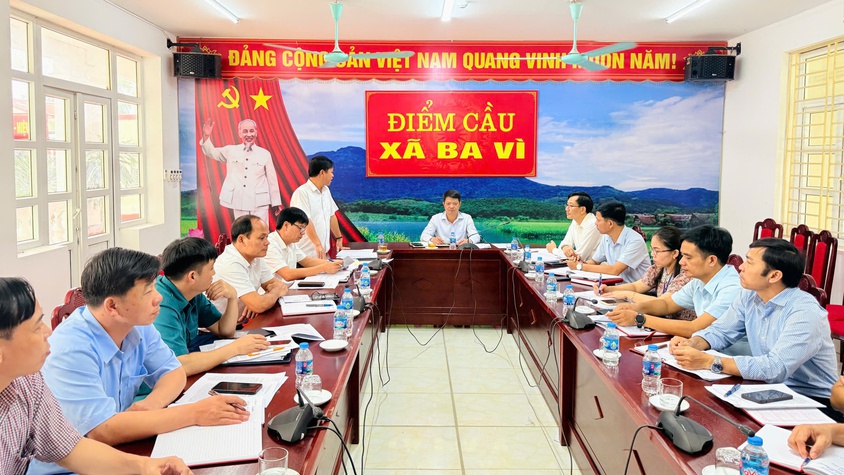 BAN THƯỜNG TRỰC ĐẢNG UỶ XÃ BA VÌ TỔ CHỨC HỘI NGHỊ BAN CHẤP HÀNH LẦN THỨ 2