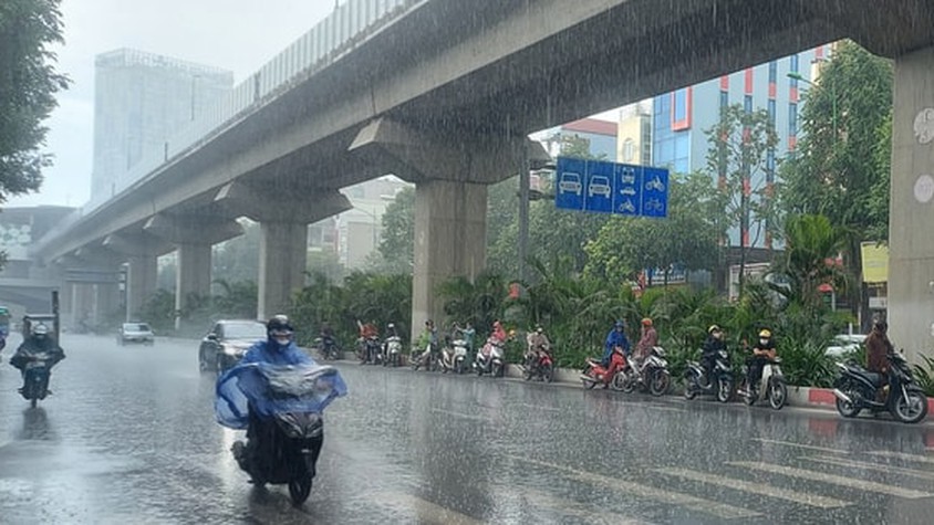 Bão Ragasa áp sát Quảng Ninh, gây mưa lớn, lũ lụt
