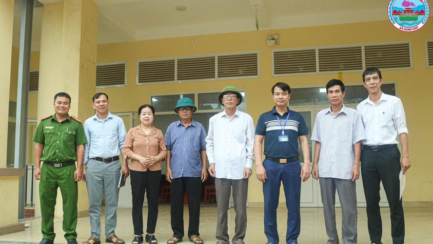 Đoàn số 2 kiểm tra Cuộc thi “Giữ gìn Thôn Sáng, Xanh, Sạch, Đẹp, An toàn” tháng 9/2025