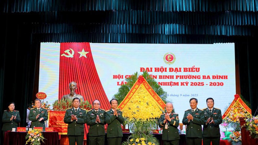 Đại tướng Phạm Văn Trà dự Đại hội Hội Cựu chiến binh phường Ba Đình