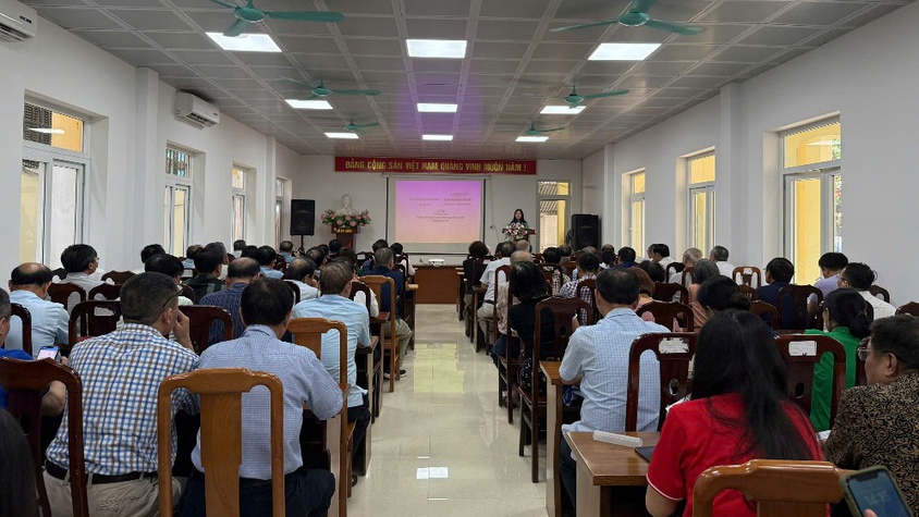Bồi dưỡng nghiệp vụ công tác xây dựng Đảng 