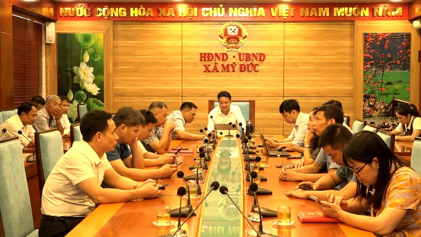 Đơn vị bầu cử số 9 Đoàn Đại biểu Quốc hội thành phố Hà Nội tiếp xúc cử tri trước kỳ họp thứ 10
