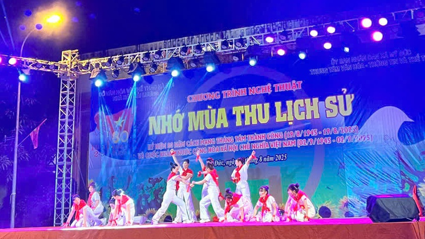 Ấn tượng chương trình nghệ thuật chào mừng 80  năm ngày Quốc khánh 2-9 tại xã Mỹ Đức
