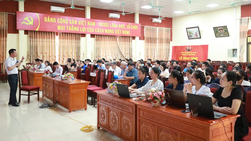 150 ĐẠI BIỂU CỦA XÃ MINH CHÂU ĐƯỢC TẬP HUẤN ỨNG DỤNG TRÍ TUỆ NHÂN TẠO TRONG CÔNG VIỆC HÀNH CHÍNH