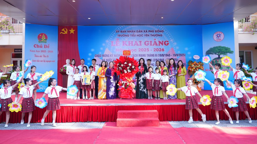 Hơn 20 nghìn học sinh trên địa bàn xã Phù Đổng tưng bừng khai giảng năm học mới