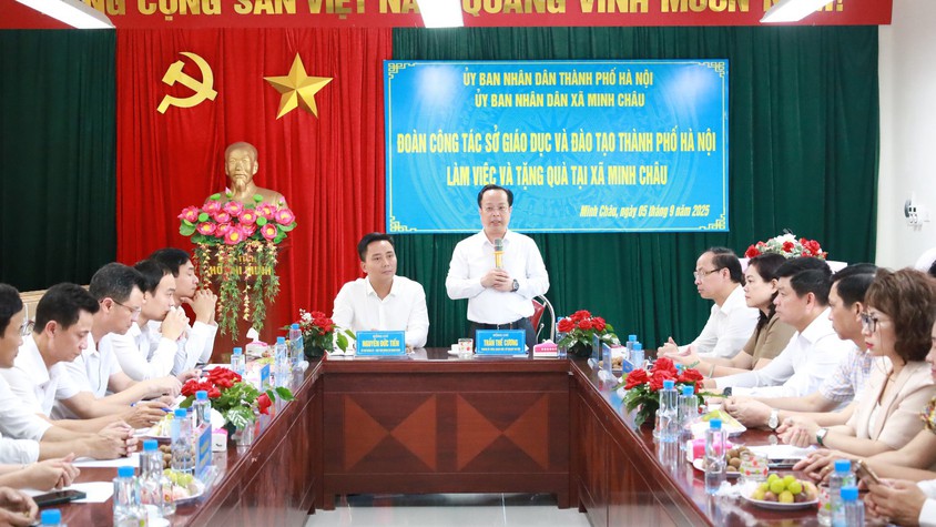 Sở Giáo dục và Đào tạo Hà Nội làm việc với xã đảo Minh Châu: Chung tay tháo gỡ khó khăn, nâng cao chất lượng giáo dục