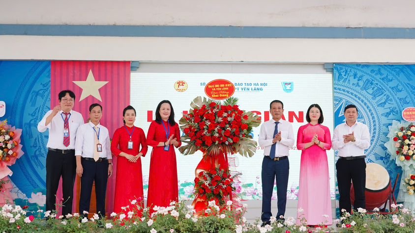 XÃ YÊN LÃNG TƯNG BỪNG KHAI GIẢNG NĂM HỌC MỚI 2025-2026.