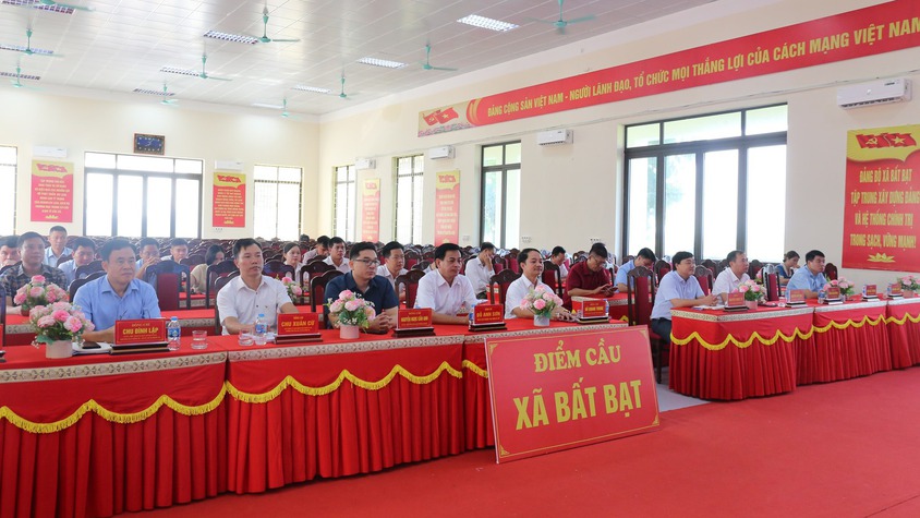 Đảng ủy xã Bất Bạt tham dự Hội nghị trực tuyến toàn quốc quán triệt các Nghị quyết của Trung ương