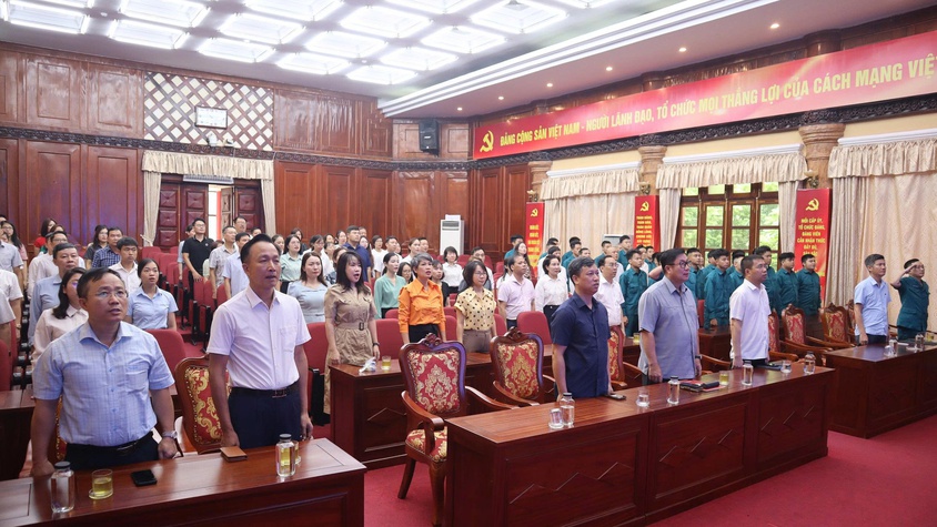 Lễ  chào cờ và sinh hoạt dưới cờ tháng 9 của phường Từ Liêm