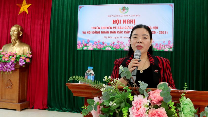 Hội người cao tuổi xã Mỹ Đức tăng cường tuyên truyền bầu cử, hỗ trợ hội viên người cao tuổi truy cập thông tin trên các nền tảng công nghệ số.